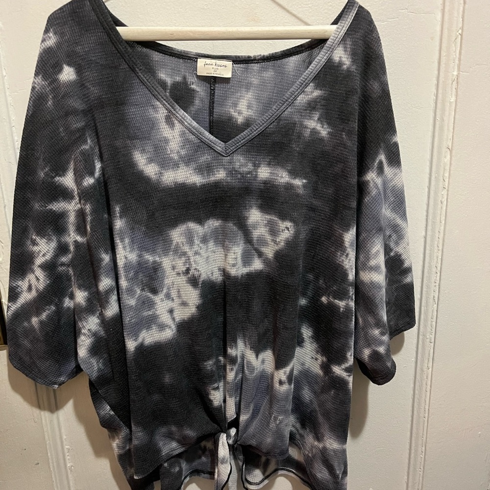 Black and White Tie Dye Waffle Knit Shirt